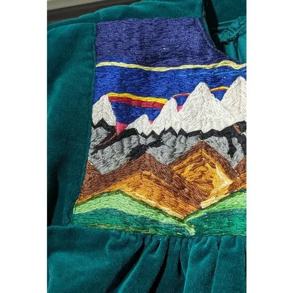 Vintage Homemade Green Velvet Embroidered Mtn. Scene Topper Juniors XS - Picture 6 of 16